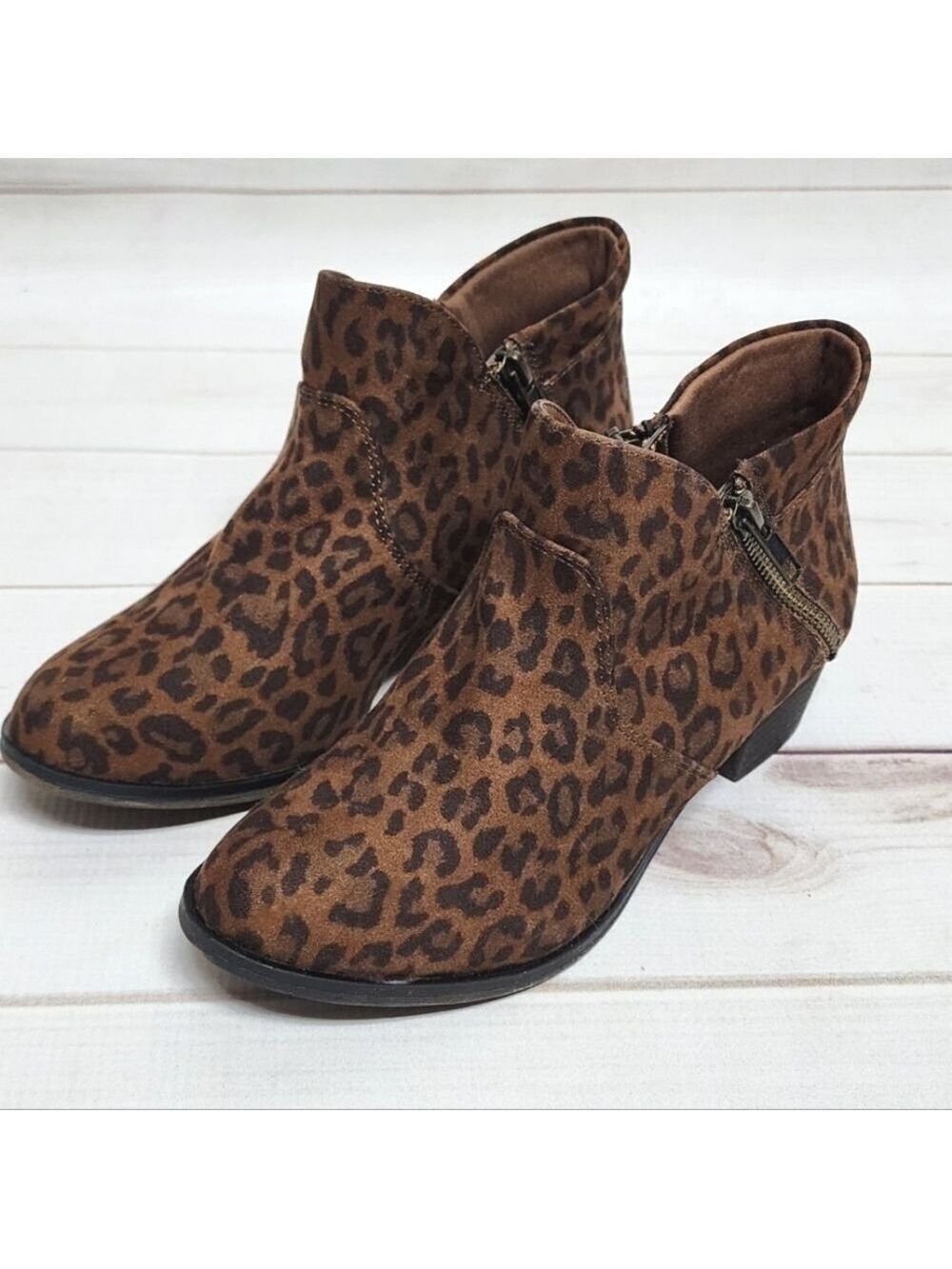 American Rag Abby Leopard Ankle Booties Size 6.5 - New In Box *Flaw*